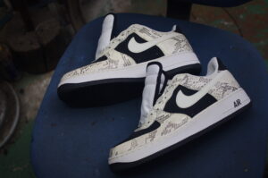 北海道のF様、この度は大切なNIKE エアフォース1の修理をご依頼いただき、誠にありがとうございました。