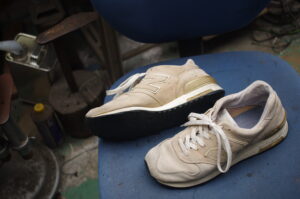 大阪府にお住まいのO様、この度は大切なパートナーであるNew Balance（ニューバランス）1400の修理を当店にお任せいただき、誠にありがとうございました。