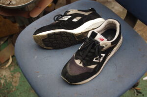 ニューバランス1600 加水分解によるオールソール交換修理｜Vibramソールで生まれ変わる